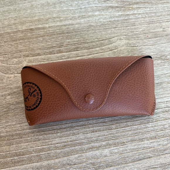 Ray-Ban leather brown glasses case - Picture 4 of 7